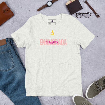 Estoy Enamorada Unisex T-Shirt