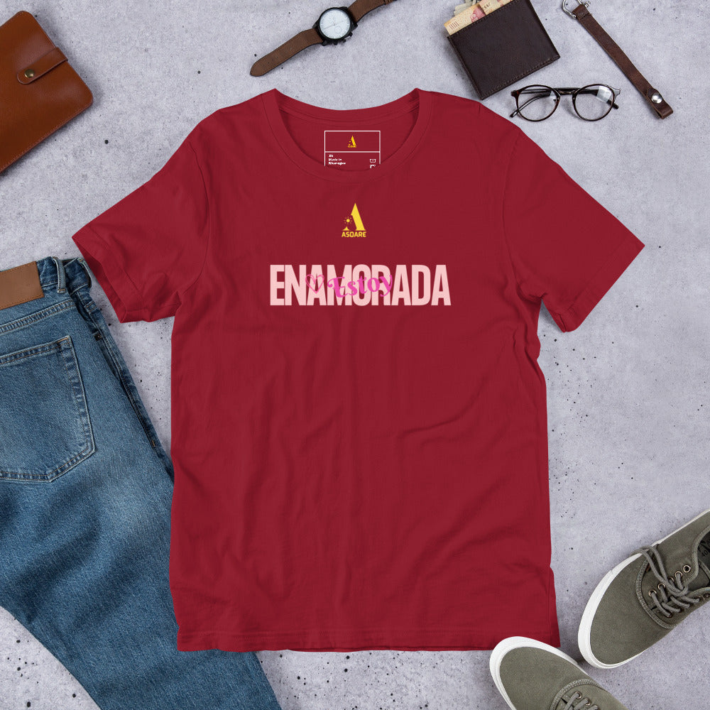 Estoy Enamorada Unisex T-Shirt