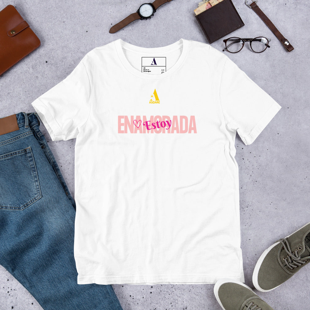 Estoy Enamorada Unisex T-Shirt